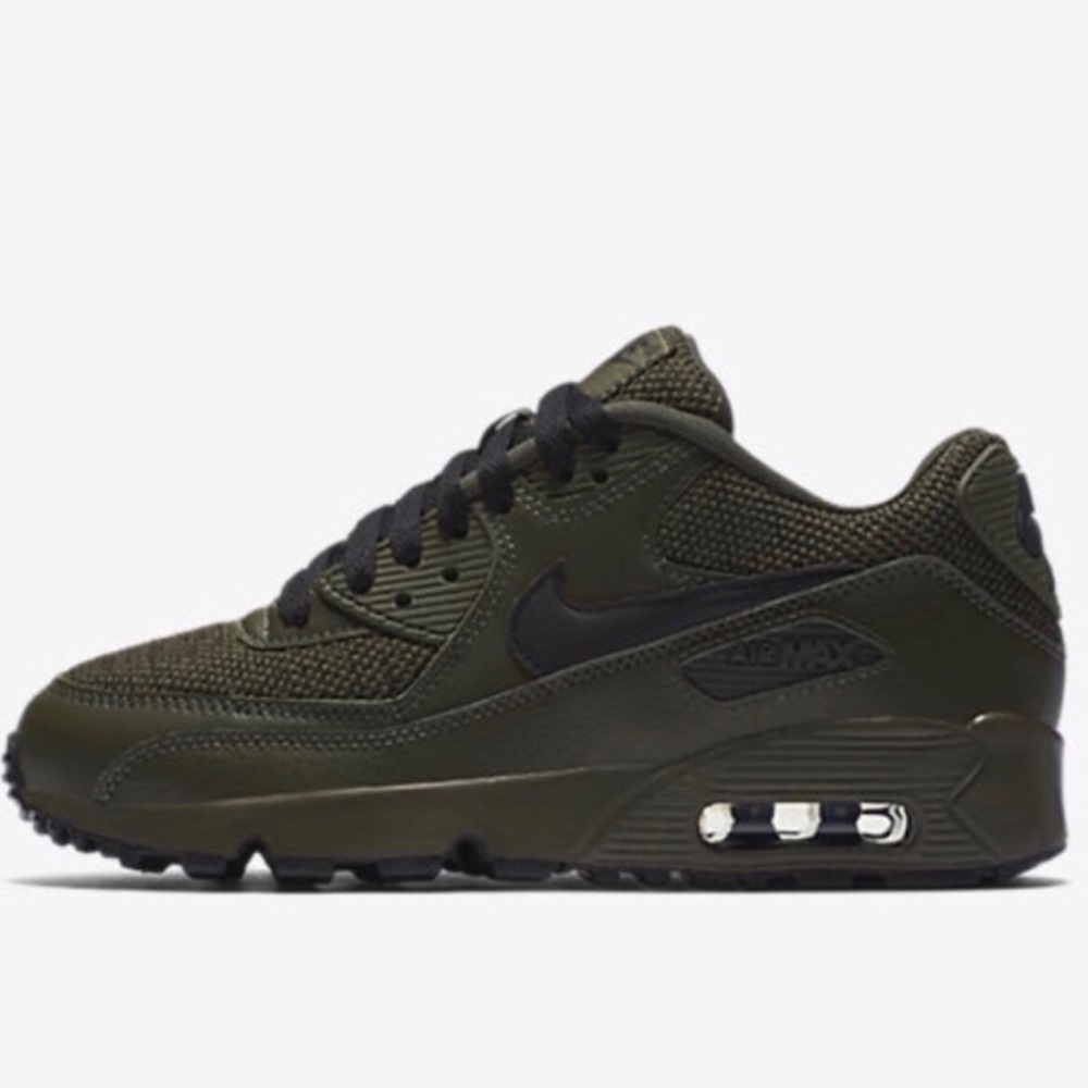 NIKE AIR MAX 90 Sz 6.5y 7y Equivalent 8,8.5 women